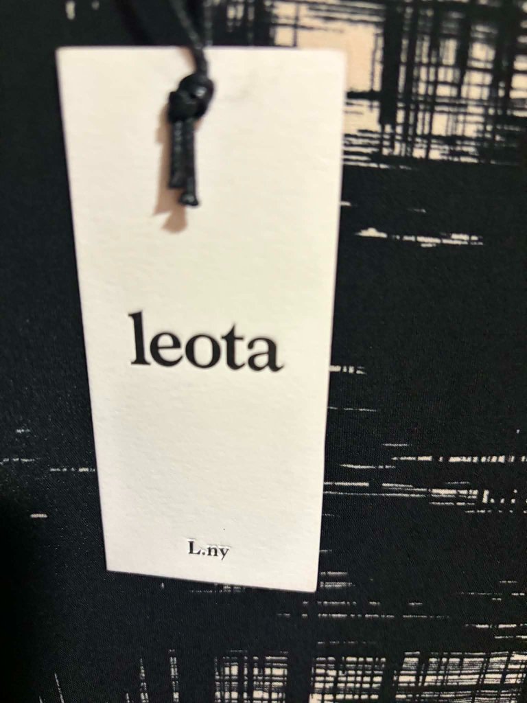Nwt Leota Nyc Black And Cream Sheath Dress Boatneck Long Sleeve Small — image 4 of 6